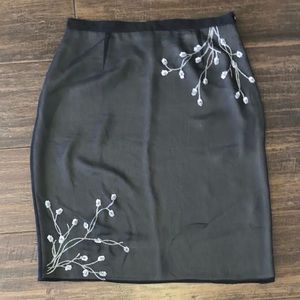 C’est City Floral Black Skirt Womens Size 10 silk